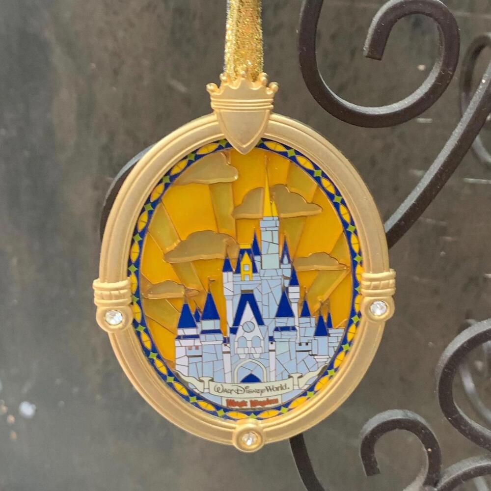Walt Disney World Magic Kingdom Cinderella Castle Golden Edition Ornament